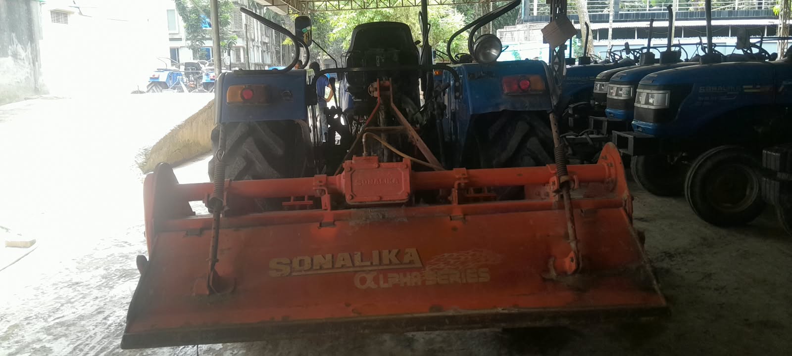 Back view - Sonalika 55 All-Rounder Supr.