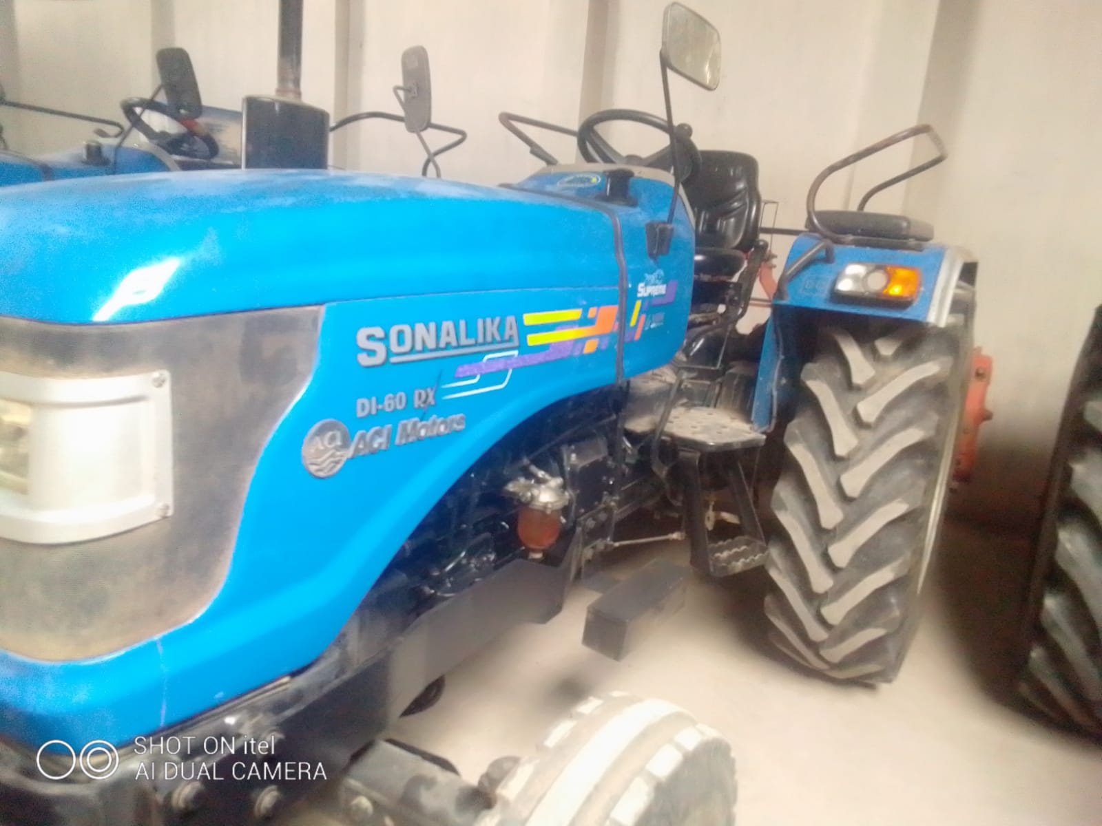 Left view - Sonalika DI 60 Rx Supreme