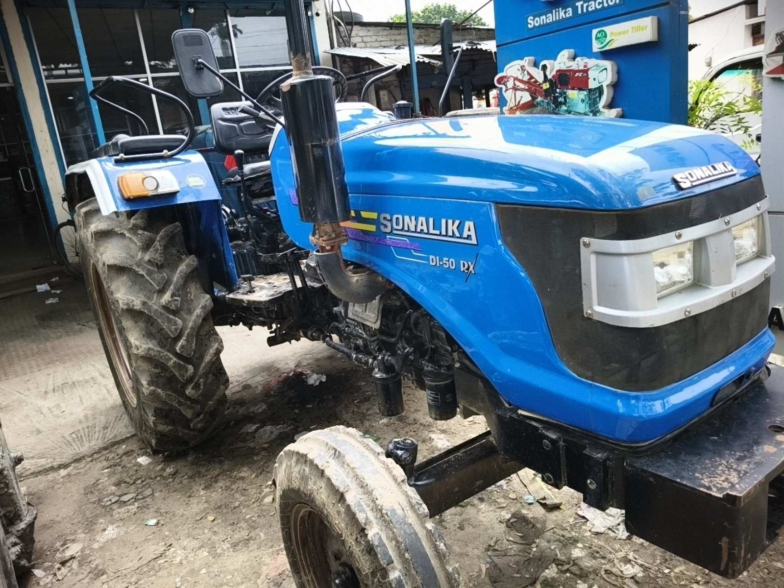 Left view - Sonalika DI-50RX  Supreme