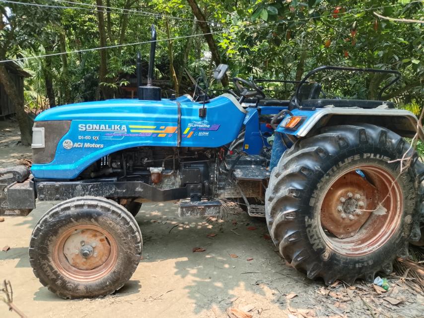 Left view - Sonalika DI 60 Rx Supreme